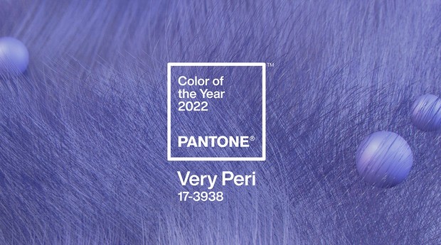 A Pantone anunciou Very Peri como cor de 2022, um tom na família do azul (Foto: Divulgação/Pantone)