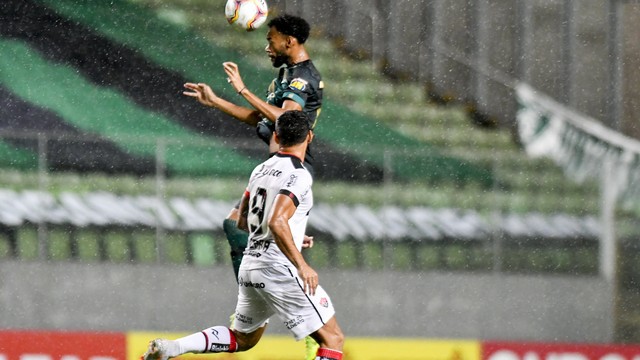 América-MG e Vitória se enfrentaram neste sábado, pela Série B
