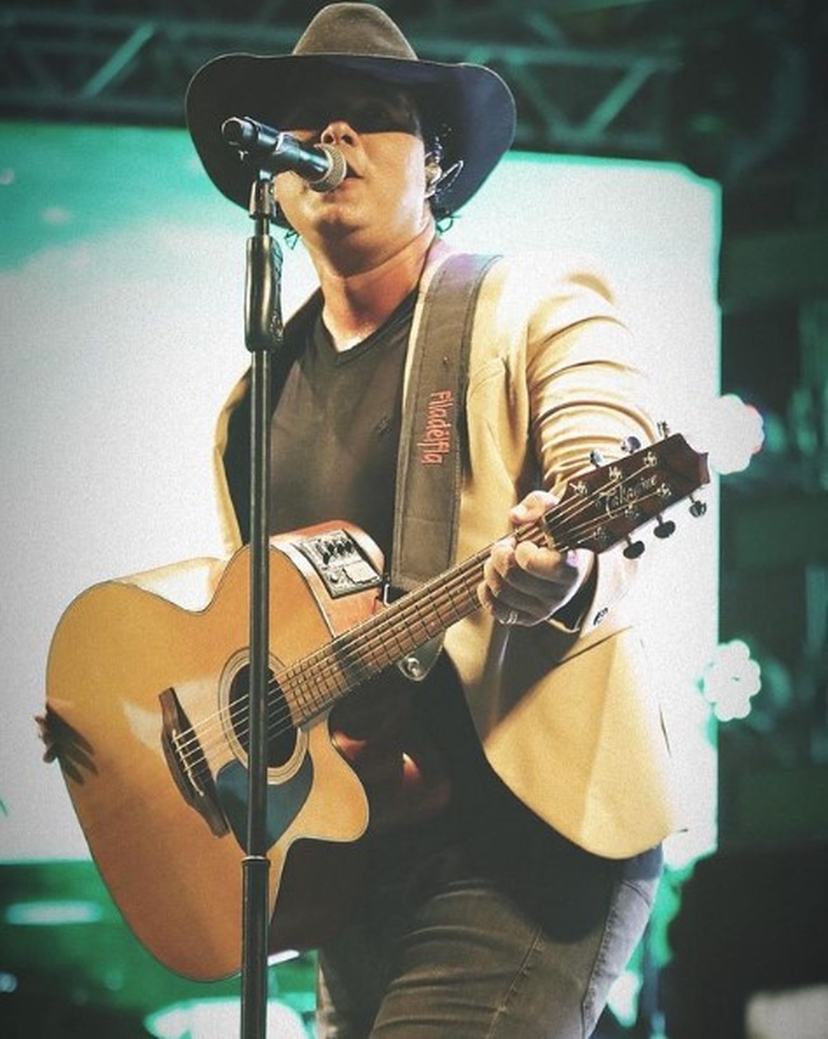Aleksandro: artistas lamentam a morte do cantor sertanejo |  Música