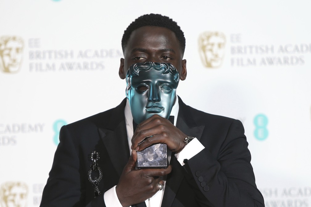 Daniel Kaluuya recebeu prêmio por atuação em 'Corra!' (Foto: Joel C Ryan/Invision/AP)