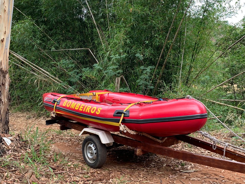 Bombeiros encontram corpo de adolescente que se afogou em lagoa de Piraju — Foto: Arquivo pessoal