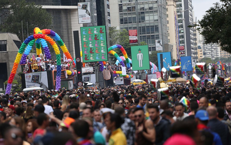 Público na 22ª Parada LGBT na Avenida Paulista  (Foto: Bruno Rocha/ Fotoarena / Estadão Conteúdo)