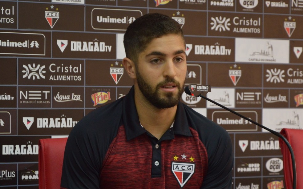 Volante Carlos Jatobá tem passagem pelo Atlético-GO — Foto: Paulo Marcos / Atlético-GO