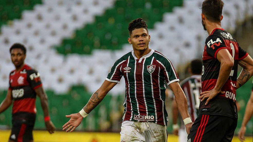 Evanilson celebra gol pelo Fluminense — Foto: Lucas Merçon / Fluminense FC