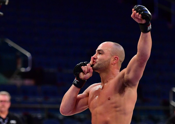 Multi Futebol Show - Eddie Alvarez treino aberto UFC 205 (Foto: Jason Silva)