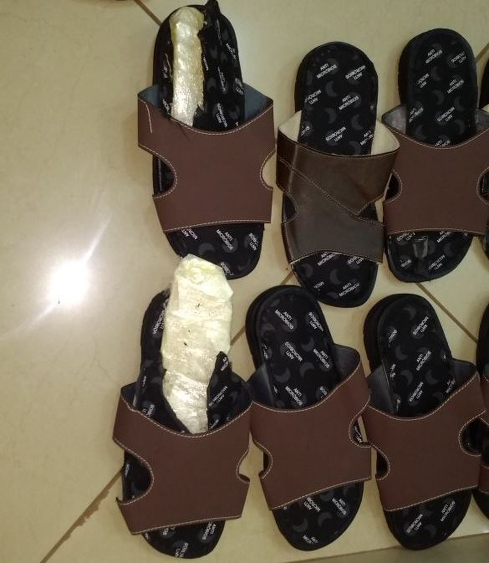 Detalhe da apreensão realizada pela Polícia Rodoviária durante a manhã desta quinta-feira (Foto: (Foto: Divulgação/Polícia Civil e Polícia Rodoviária))