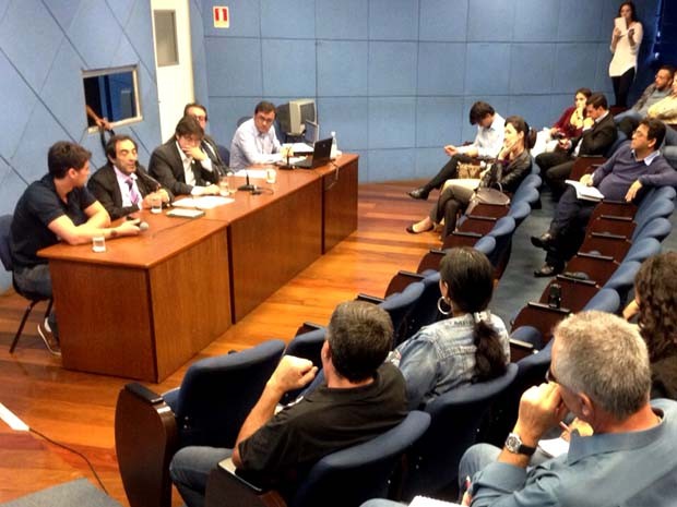 CPI dos trotes ouve alunos e ex-alunos da PUC e Unicamp na Câmara de Campinas (Foto:  Assessoria da Câmara de Vereadores de Campinas)