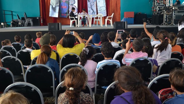 Plateia durante a Flip, em Paraty (RJ) (Foto: Agência Brasil)