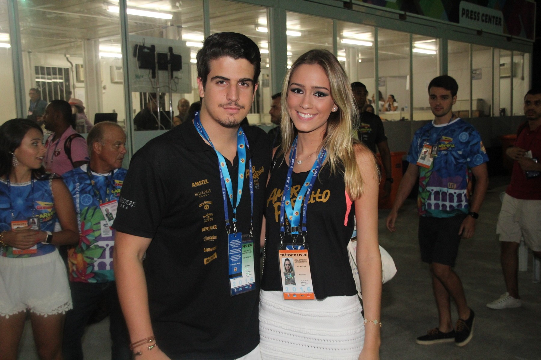 Enzo Celulari e a namorada (Foto: ANDRÉ MOREIRA/BRAZIL NEWS)