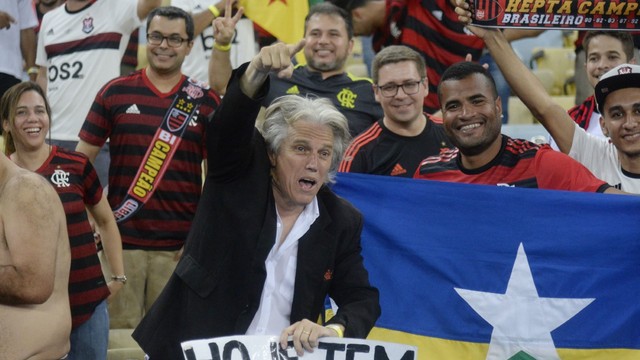 Flamengo x Ceará - Sósia Jesus na galera