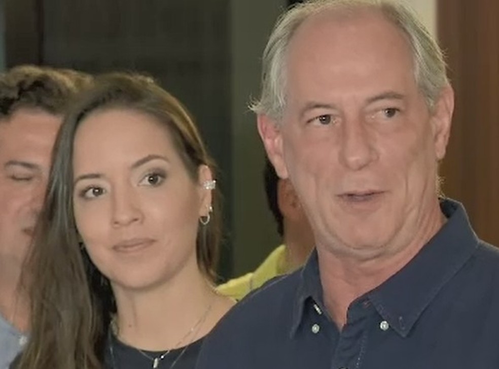 Ciro Gomes discursa em Fortaleza após resultado das eleições 2022. — Foto: TV Verdes Mares/Reprodução