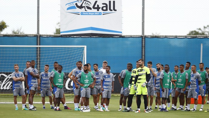 Calma, xerifão! Entenda como Grêmio busca reforços cobrados por Geromel