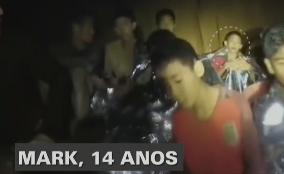 mark - Veja quem são os 12 garotos e o técnico de futebol que ficaram presos em caverna na Tailândia