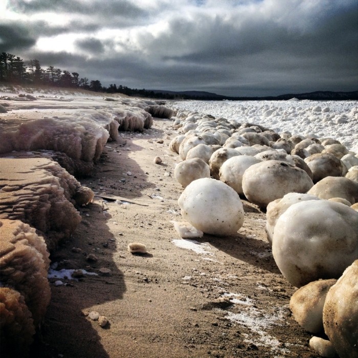 Bolas de gelo gigantes (Foto: Leda Olmstead)