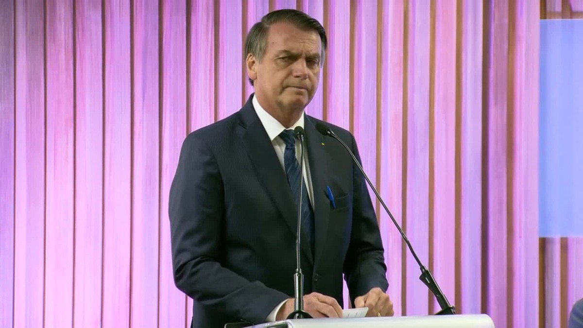 'É um país maravilhoso, que tem tudo para dar certo, mas o grande problema é a nossa classe política', diz Bolsonaro