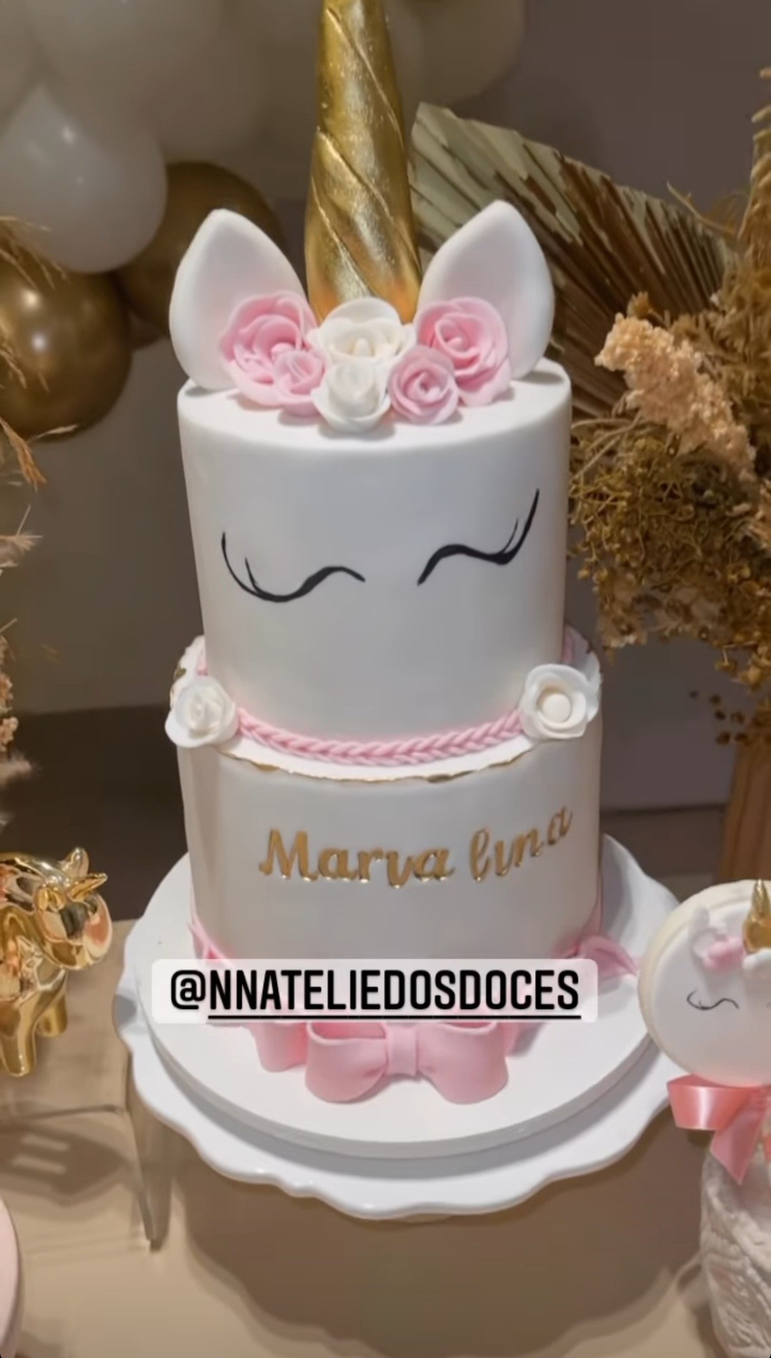 O bolo de unicórnio de  Maria Lina  (Foto: Reprodução / Instagram )