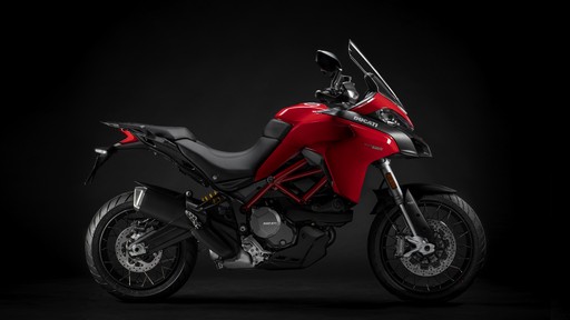 Ducati Multistrada 950 S: A moto chama a atenção pela tecnologia que proporciona experiências seguras e prazerosas. Um dos destaques é o sistema Ducati Skyhook Suspension, que ajusta as suspensões conforme muda o piso. (Reprodução)
