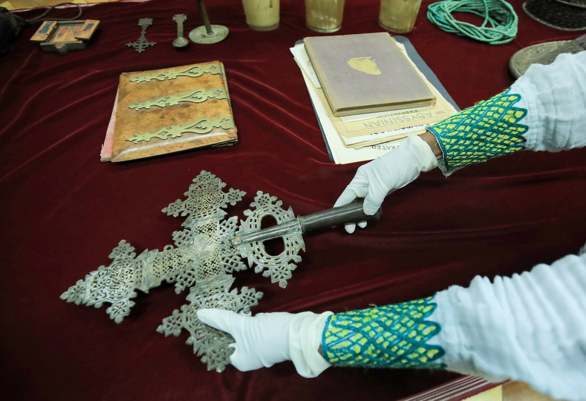 Pela primeira vez, artefatos roubados da Etiópia são devolvidos ao país em grande quantidade | Olha que legal
