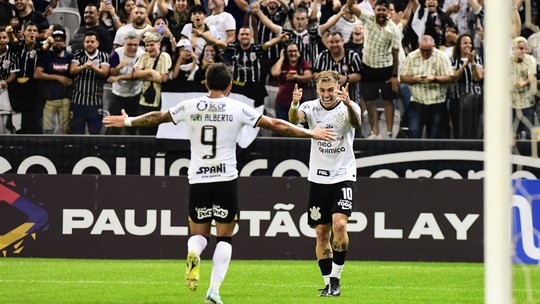 Dupla de ataque vira e Corinthians vence Água Santa em Itaquera