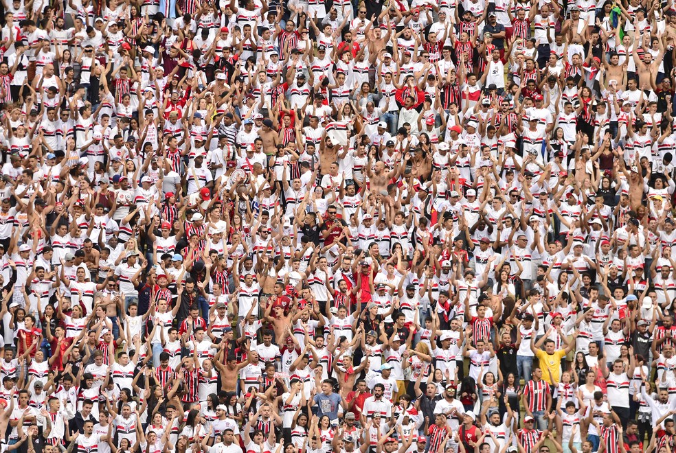 Torcida do São Paulo lotou estádios em 2017 (Foto: Marcos Ribolli)