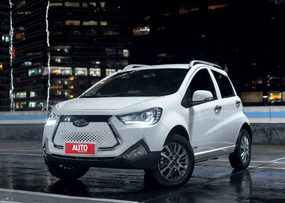 JAC iEV20 é a versão anterior do E-JS1 — Foto: Bruno Guerreiro/Autoesporte
