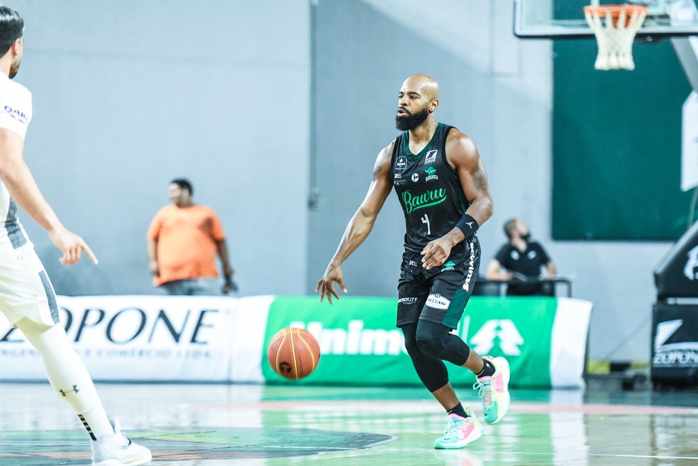 Larry Taylor comandou a vitória que deu a classificação ao Bauru para as quartas de final do NBB — Foto: Victor Lira/Bauru Basket