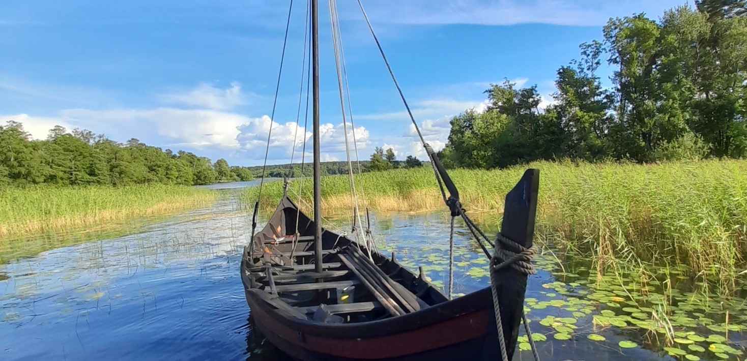 Réplica de uma embarcação da Era Viking em Birka na Suécia  (Foto: Sven Isaksson )