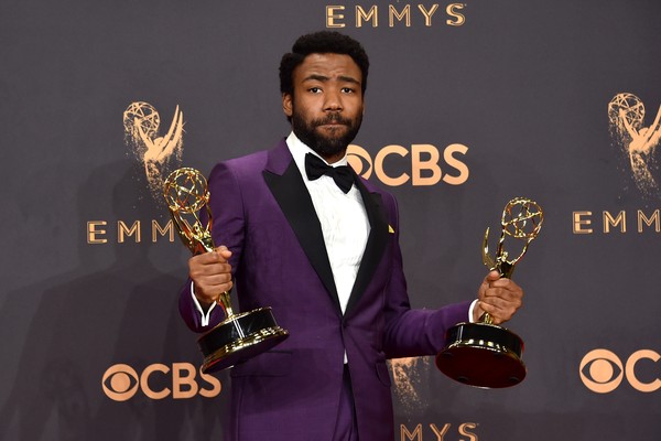 Donald Glover levou dois prêmios - Melhor Ator e Melhor Diretor por Série de Comédia (Atlanta) (Foto: Getty Images)
