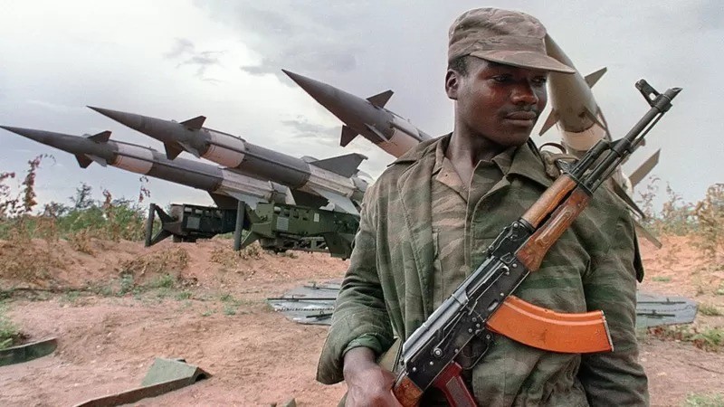 A África do Sul estava preocupada em ser atacada por forças marxistas na África que contavam com o apoio soviético (Foto: Getty Images )