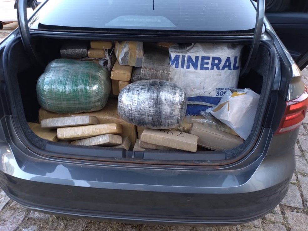Polícia Militar apreendeu grande quantidade de drogas em Flórida Paulista — Foto: Polícia Militar