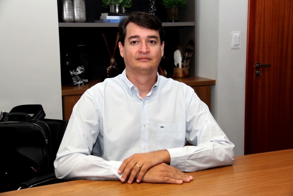 Huark Douglas foi afastado e exonerado após a 1ª fase da Operação Sangria — Foto: Luis Alves/Prefeitura de Cuiabá