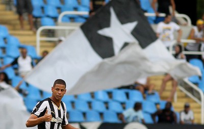 Fernandes Botafogo x Bonsucesso (Foto: Satiro Sodré/SS Press)