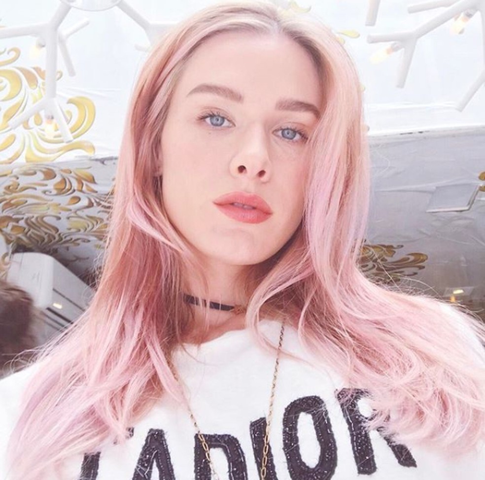Cabelo Rosa Inspire Se Na Tendencia Que Faz A Cabeca Das Famosas Famosos Gshow Carolina vai doar as madeixas para a fundação laço rosa. cabelo rosa inspire se na tendencia