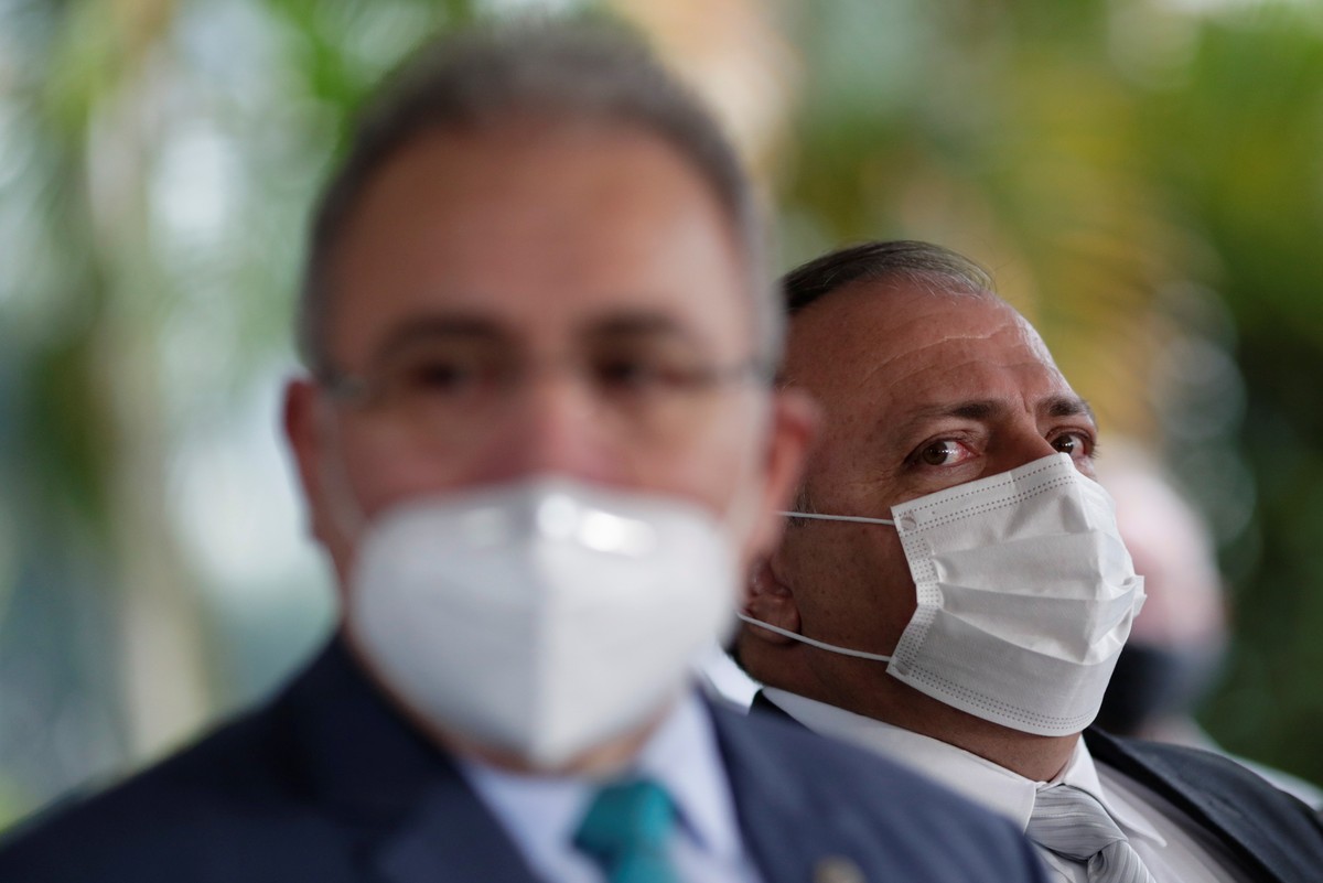 Governo tenta garantir foro para Pazuello, e Queiroga já enfrenta críticas