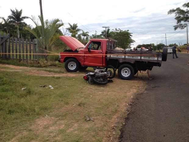 G1 - Motociclista morre em colisão com caminhonete em estrada vicinal -  notícias em Presidente Prudente e Região