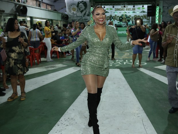 Quitéria Chagas na quadra da Império Serrano (Foto: Roberto Filho/Brazil News)