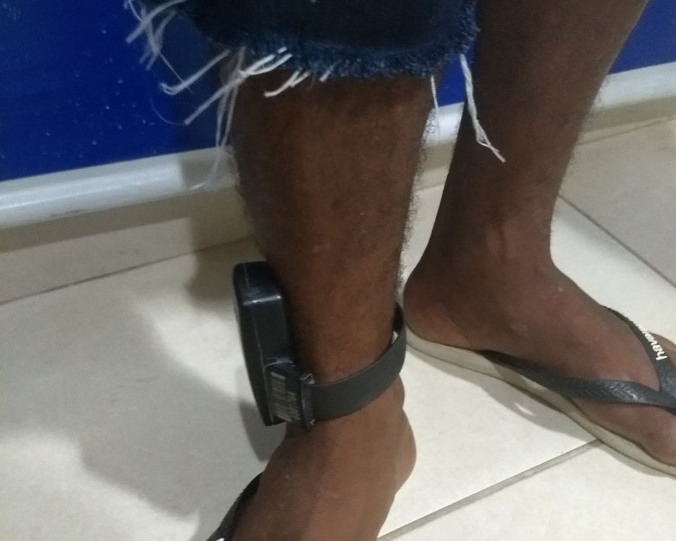 No RN, presos do semiaberto comeÃ§aram a usar tornozeleiras eletrÃ´nicas em fevereiro de 2016 (Foto: PolÃ­cia Civil )