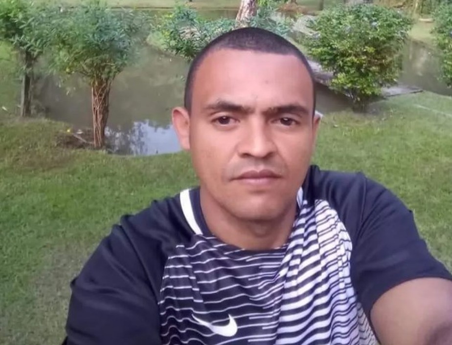 Gilderson da Silva Alves foi encontrado morto no bairro Cobrex, em Nova Iguaçu