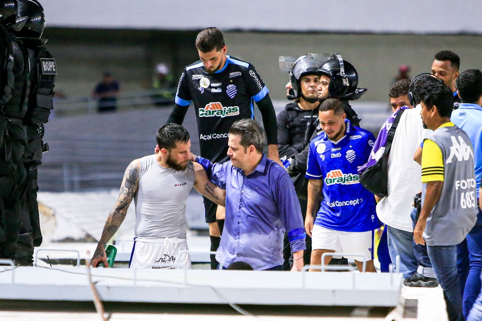 Jonatan Gómez foi elogiado pelo técnico Argel — Foto: Ailton Cruz - Gazeta de Alagoas