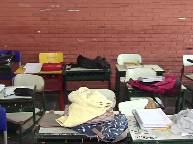 Arrastão assusta cerca de 300 alunos que faziam provas em Aparecida de Goiânia, Goiás (Foto: Reprodução/TV Anhanguera)