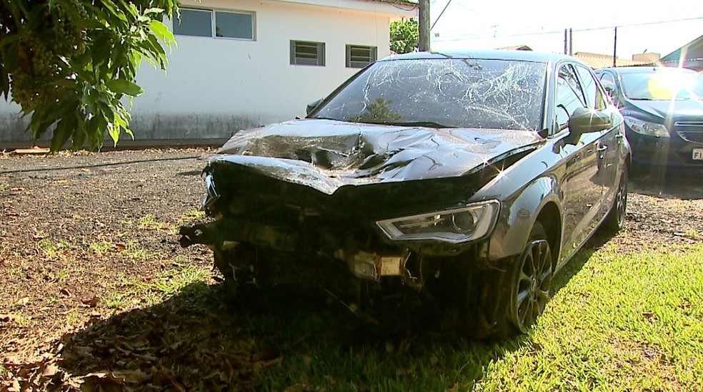 Carro do empresário segue apreendido na delegacia em Brodowski, SP — Foto: Reprodução/EPTV
