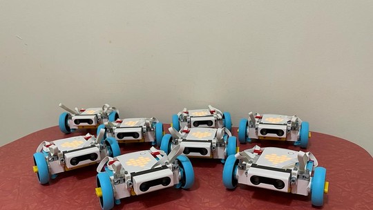 Projeto ensina robótica de graça a crianças da Rocinha