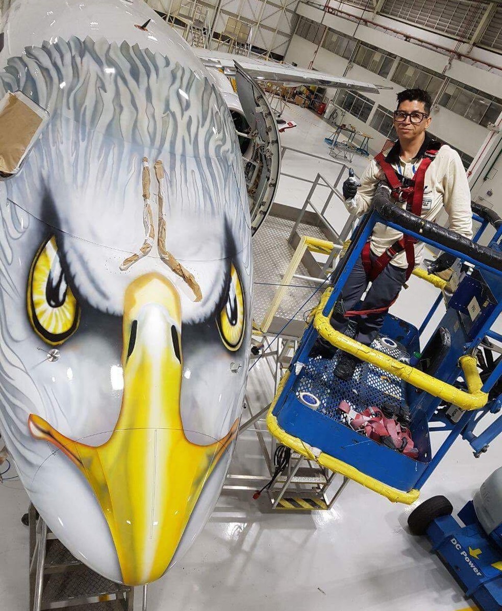 A primeira aeronave que personalizou foi a águia (Foto: Arquivo Pessoal)