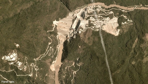 Represa de Hidroituango após a construção de hidrelétrica  (Foto: BBC)