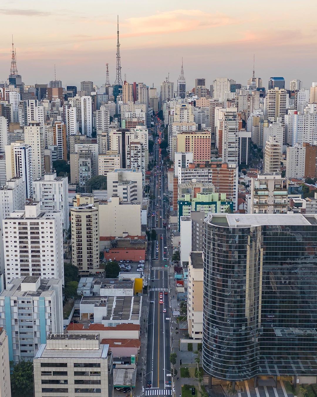 Em 63º, SP está entre as cidades com maior pegada de carbono do mundo (Foto: @soudroneiro/Instagram)