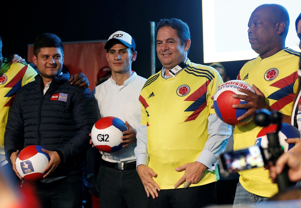 Germán Vargas Lleras durante campanha presidencial em Bogotá (Foto: Jaime Saldarriaga/Reuters)