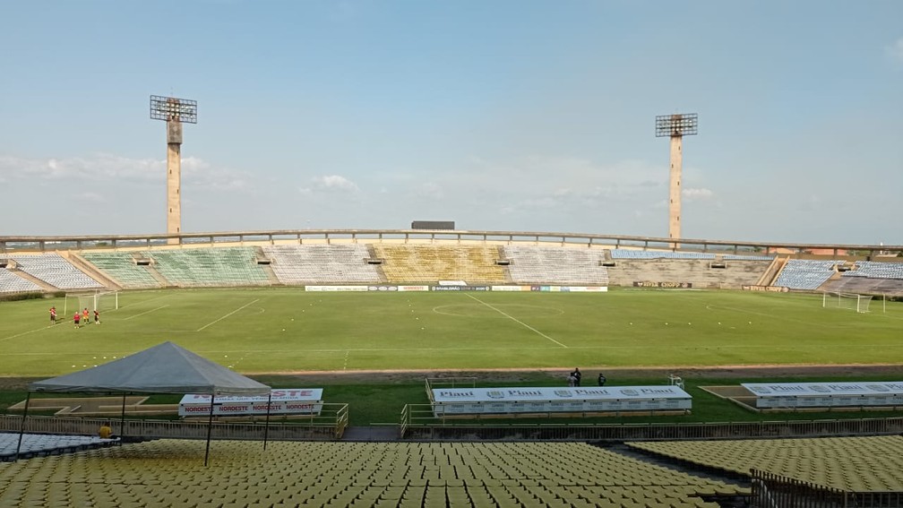 Estádio Albertão, Teresina  — Foto: Arthur Ribeiro/ge Piauí 