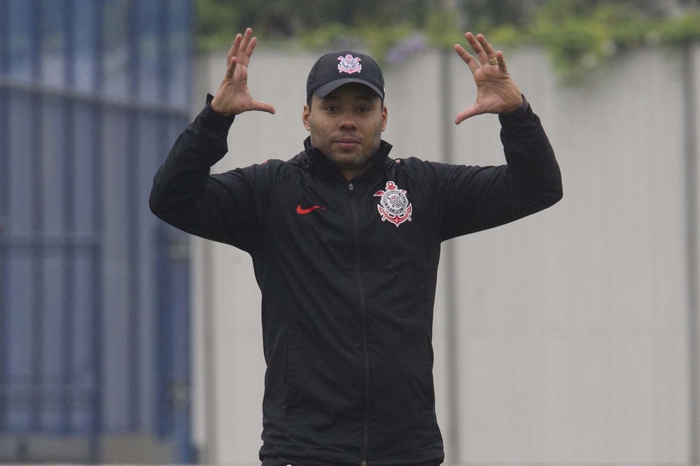 Corinthians aumenta média de gols, mas ainda tenta melhorar números defensivos