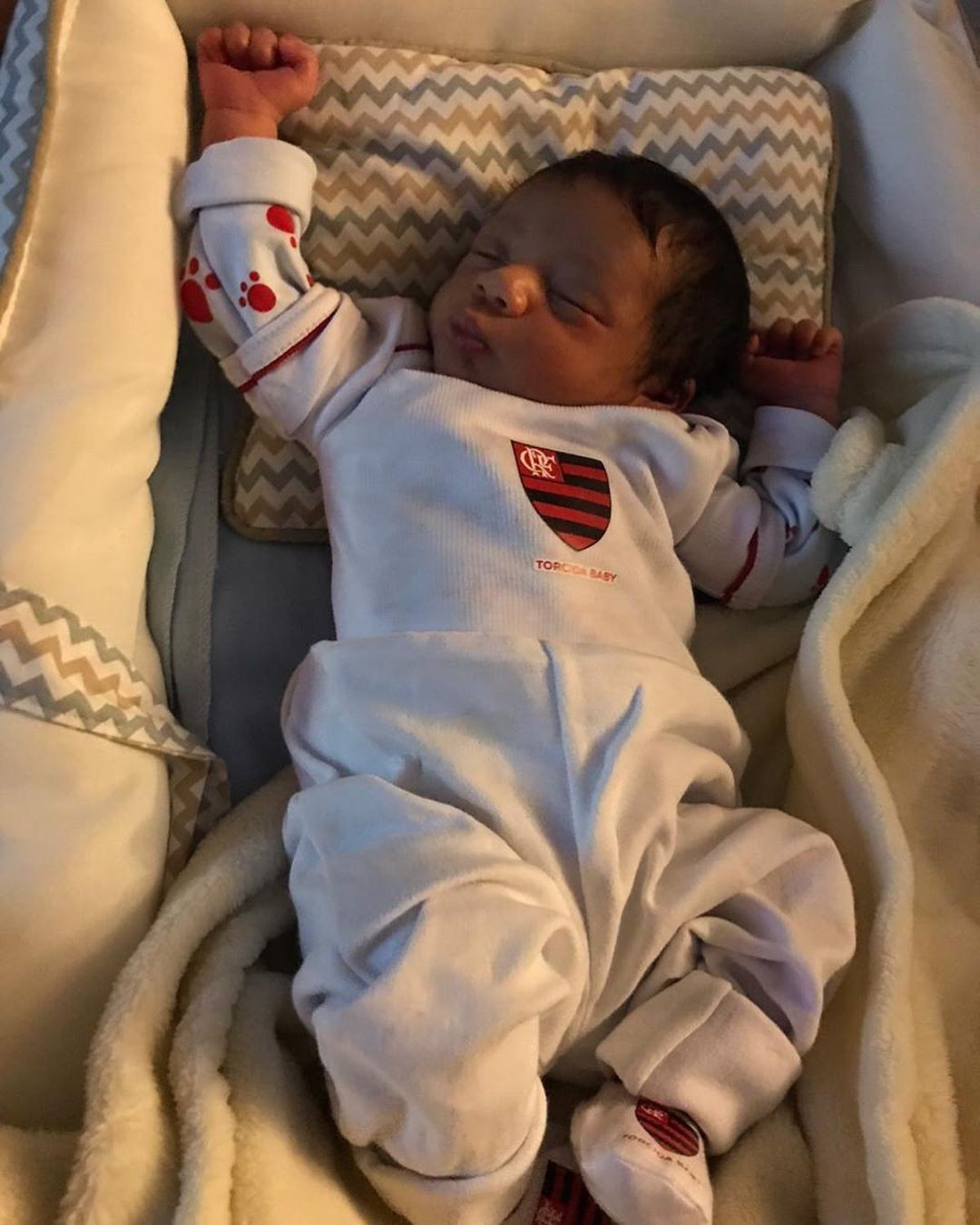 Jonathan Azezedo posta foto do filho (Foto: Reprodução / Instagram)