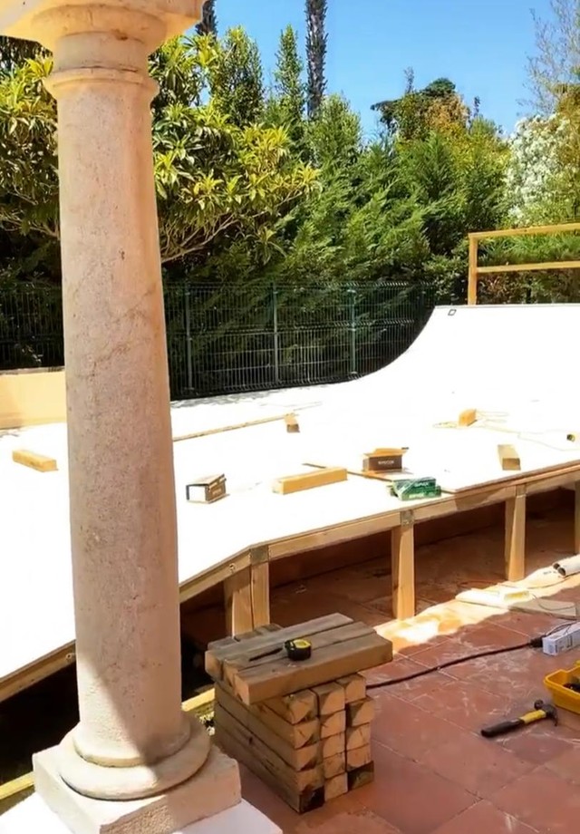 Pedro Scooby mostra pista de skate que está construindo em casa (Foto: Reprodução/Instagram)